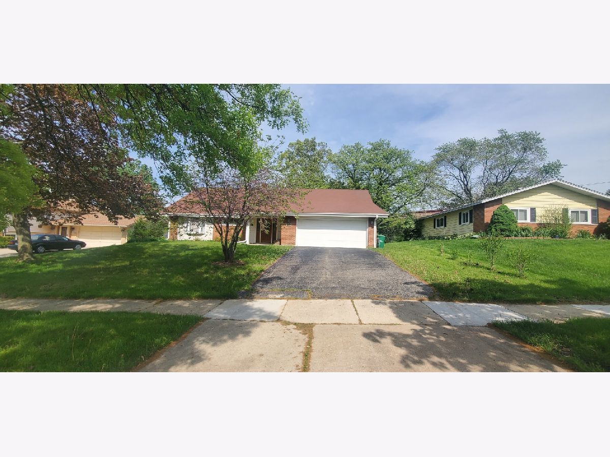 Homes Rented Butterfield East Lombard Illinois, 2S525 Lloyd
