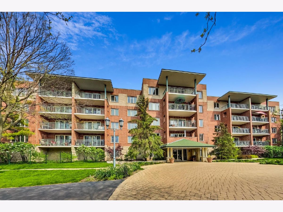 Condominiums & Homes Sold North Park Village Chicago Illinois, 3850 Bryn Mawr