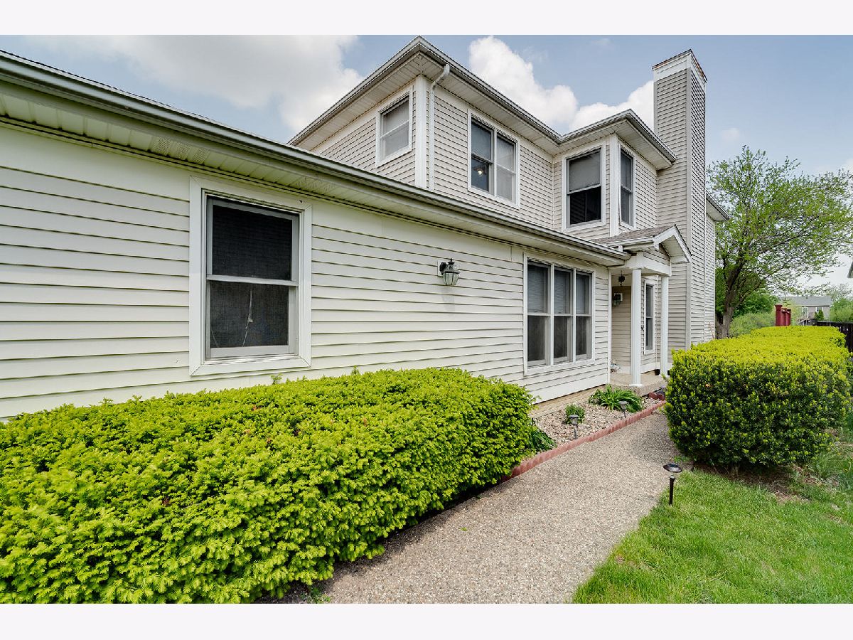 Condos & Townhomes & Homes Sold Whispering Pines Bloomington Illinois, 16 Yotzonot