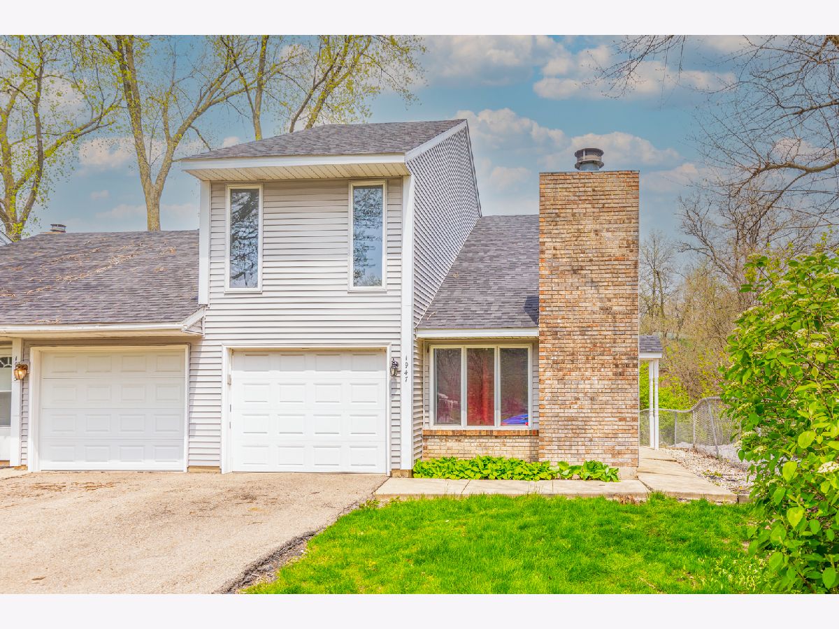 Condos & Townhomes Sold Oak Creek West Aurora Illinois, 1947 Charles