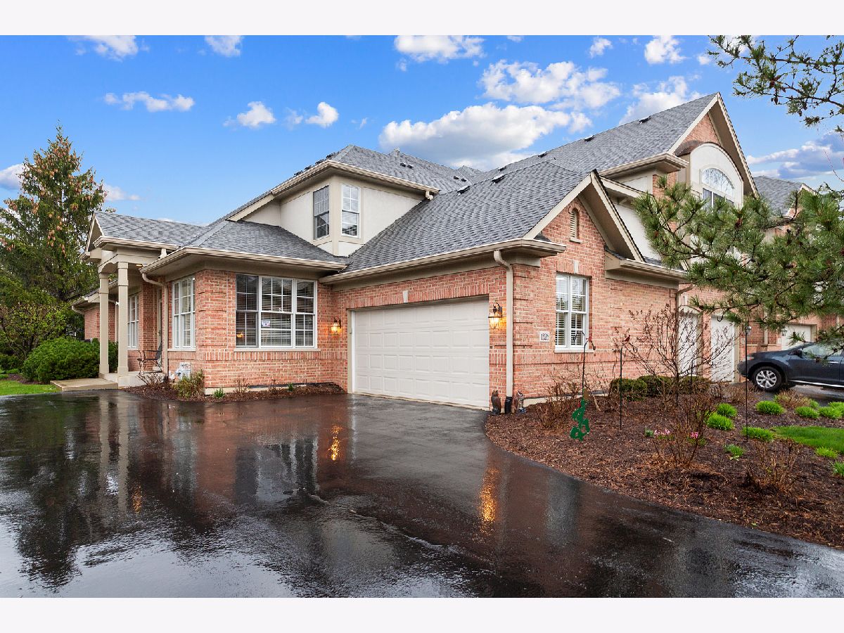 Townhomes Sold Ashbury Woods Lemont Illinois, 1328 Ashbury