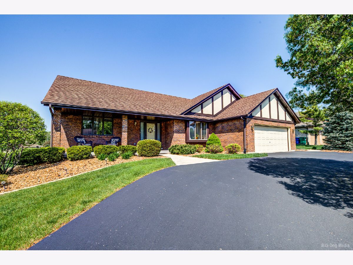 Homes Sold Chickasaw Hills Homer Glen Illinois, 13638 Chippewa