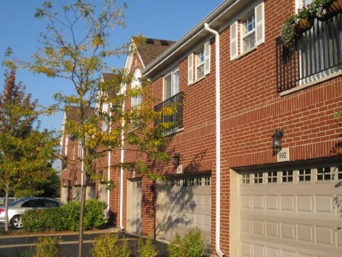 Townhomes Rented Northbrook Greens Northbrook Illinois, 996 Enfield
