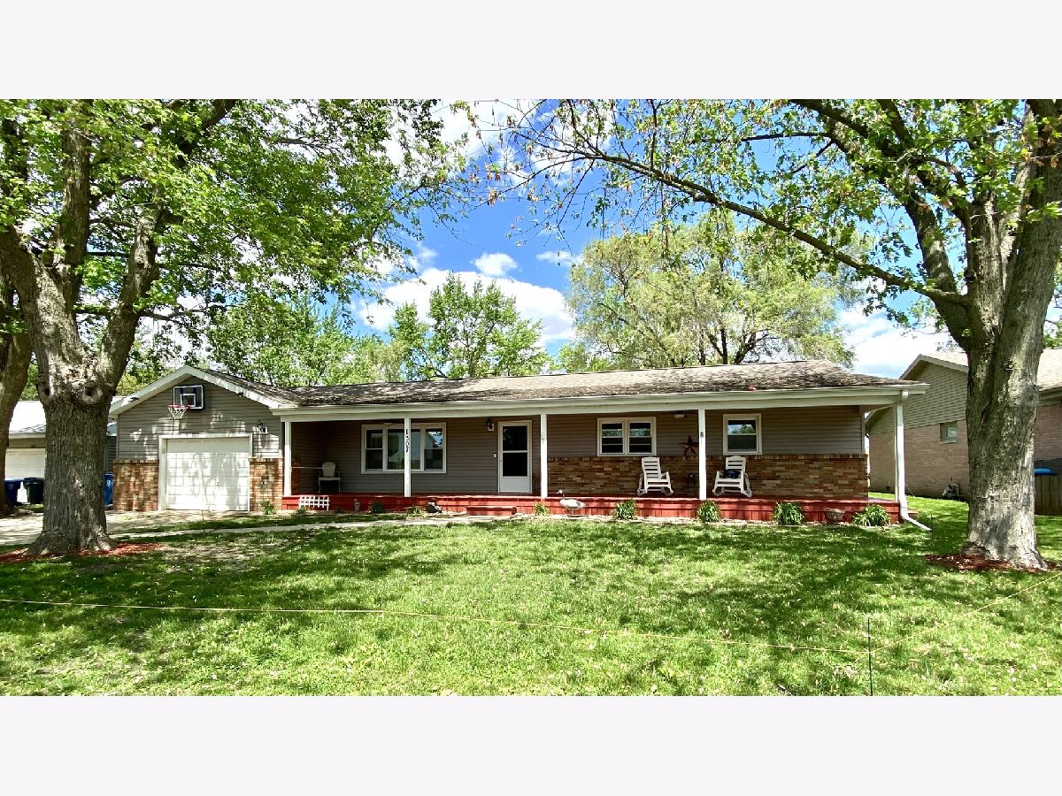 Homes & Condos & Townhomes Sold Illini Pontiac Illinois, 1307 Kirkwood