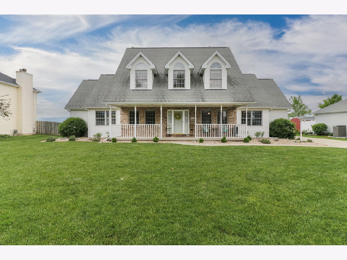 Homes Sold Havens Grove Hudson Illinois, 712 Havens