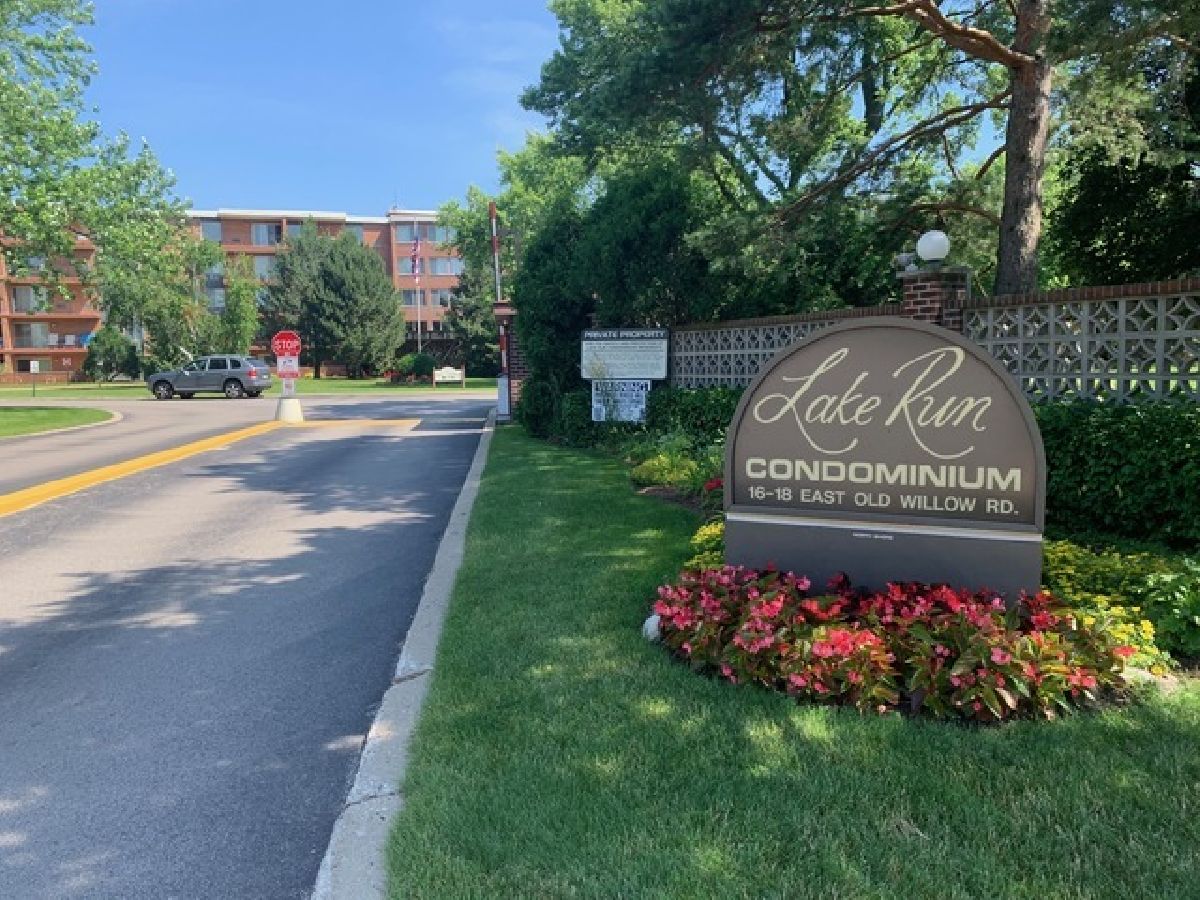 Condominiums Sold Lake Run Prospect Heights Illinois, 16 Old Willow