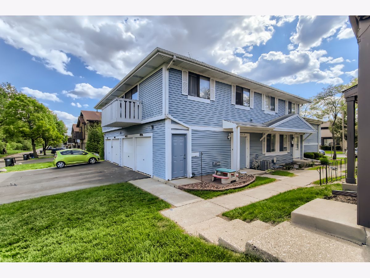 Townhomes & Condos Sold The Glens Hanover Park Illinois, 6277 Kit Carson