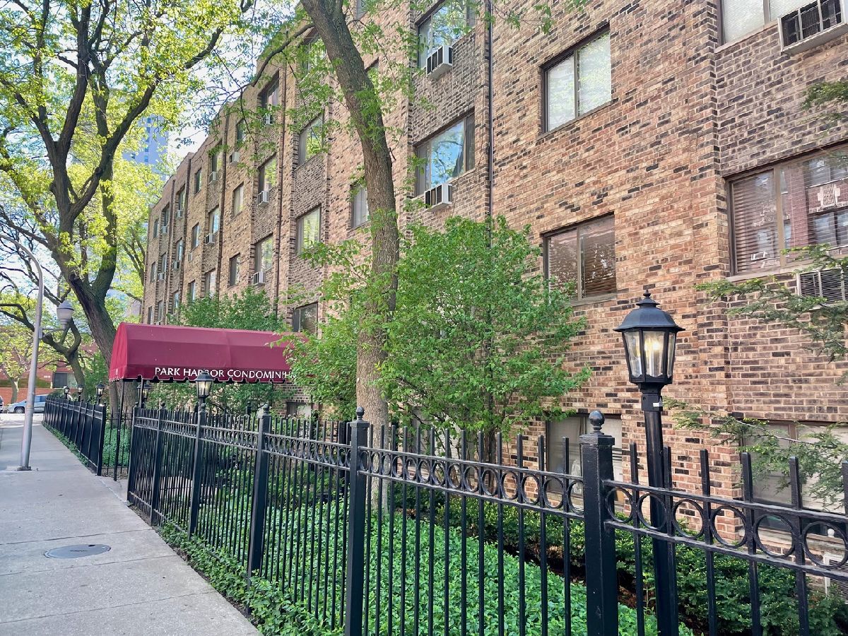 Condos & Townhomes Sold Park Harbor Chicago Illinois, 611 Patterson