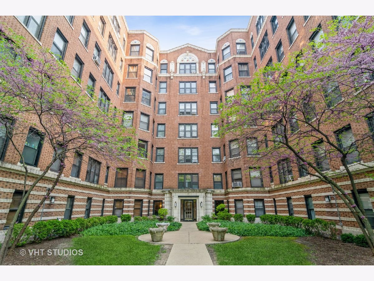 Condos & Townhomes Sold Windsor Park Chicago Illinois, 725 Sheridan