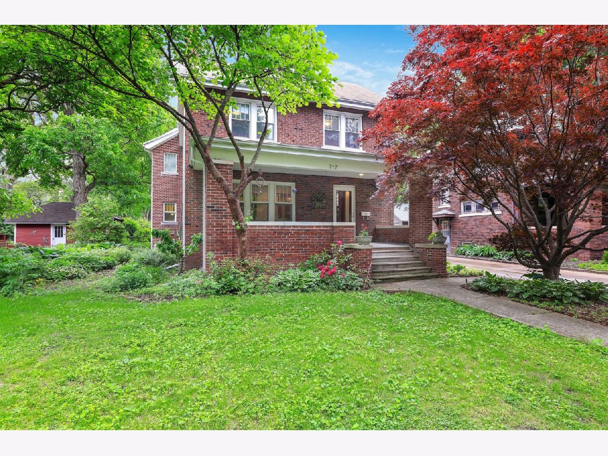 Homes Sold Harris Place Champaign Illinois, 717 Elm