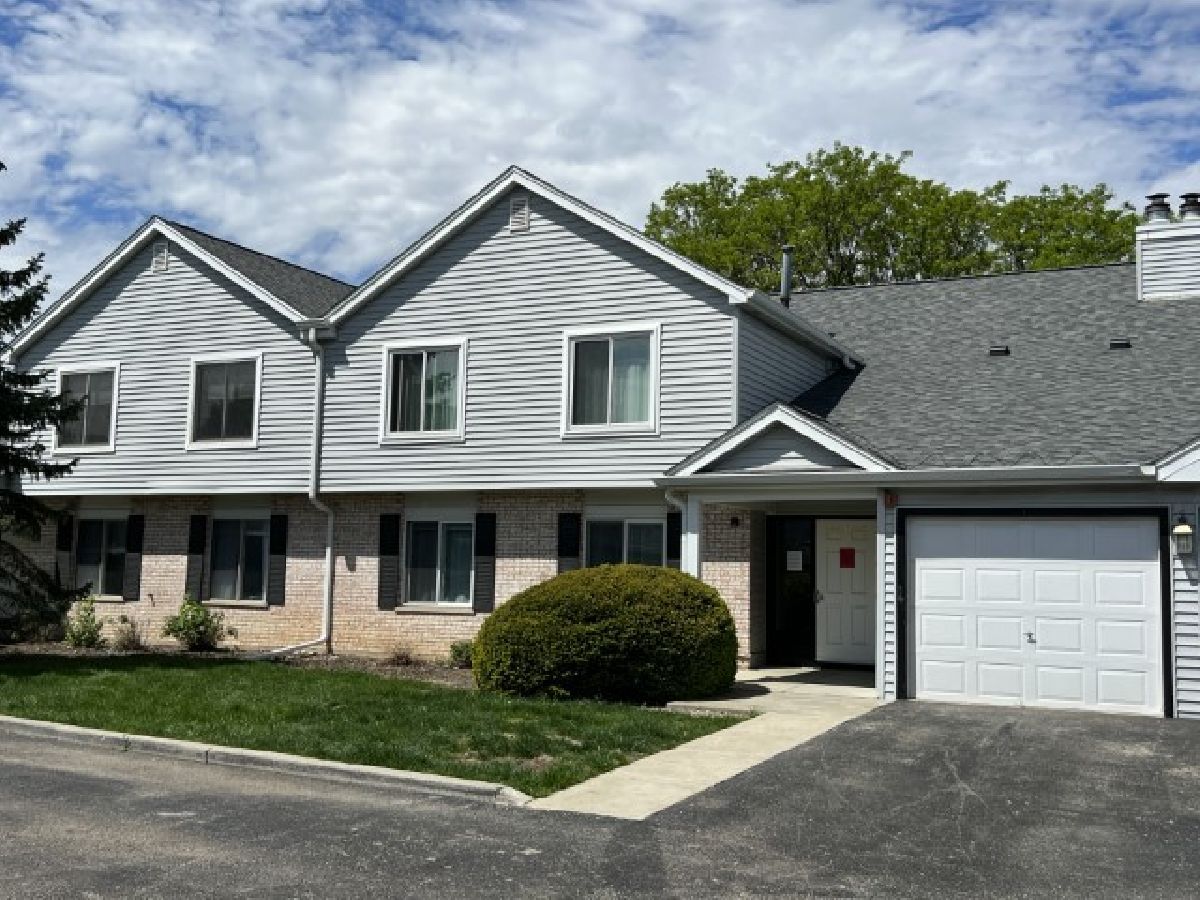 Condos & Townhomes Rented Park Lane Woodridge Illinois, 7020 Brighton