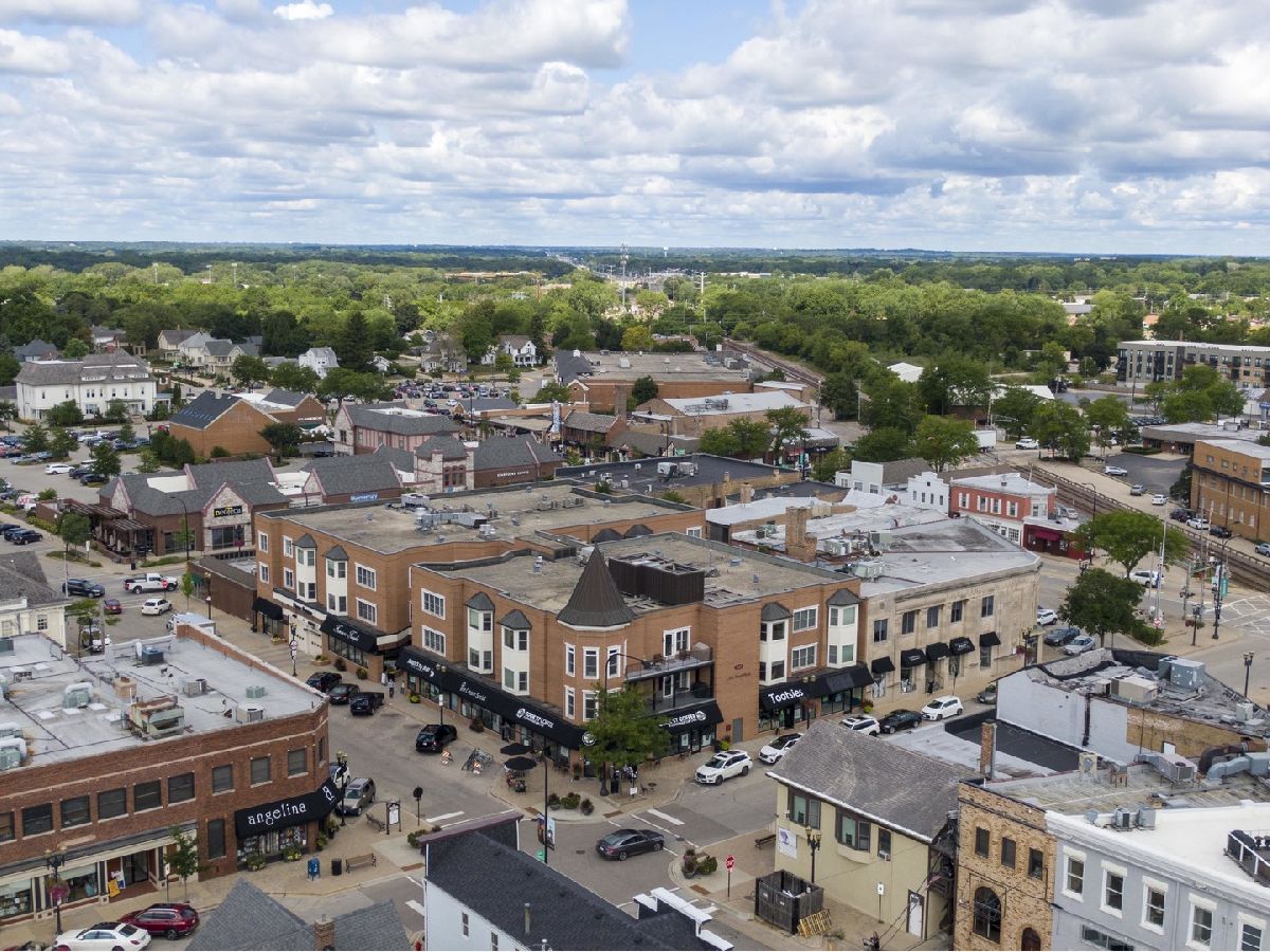 Condominiums Sold Cook Street Plaza Barrington Illinois, 100 Station