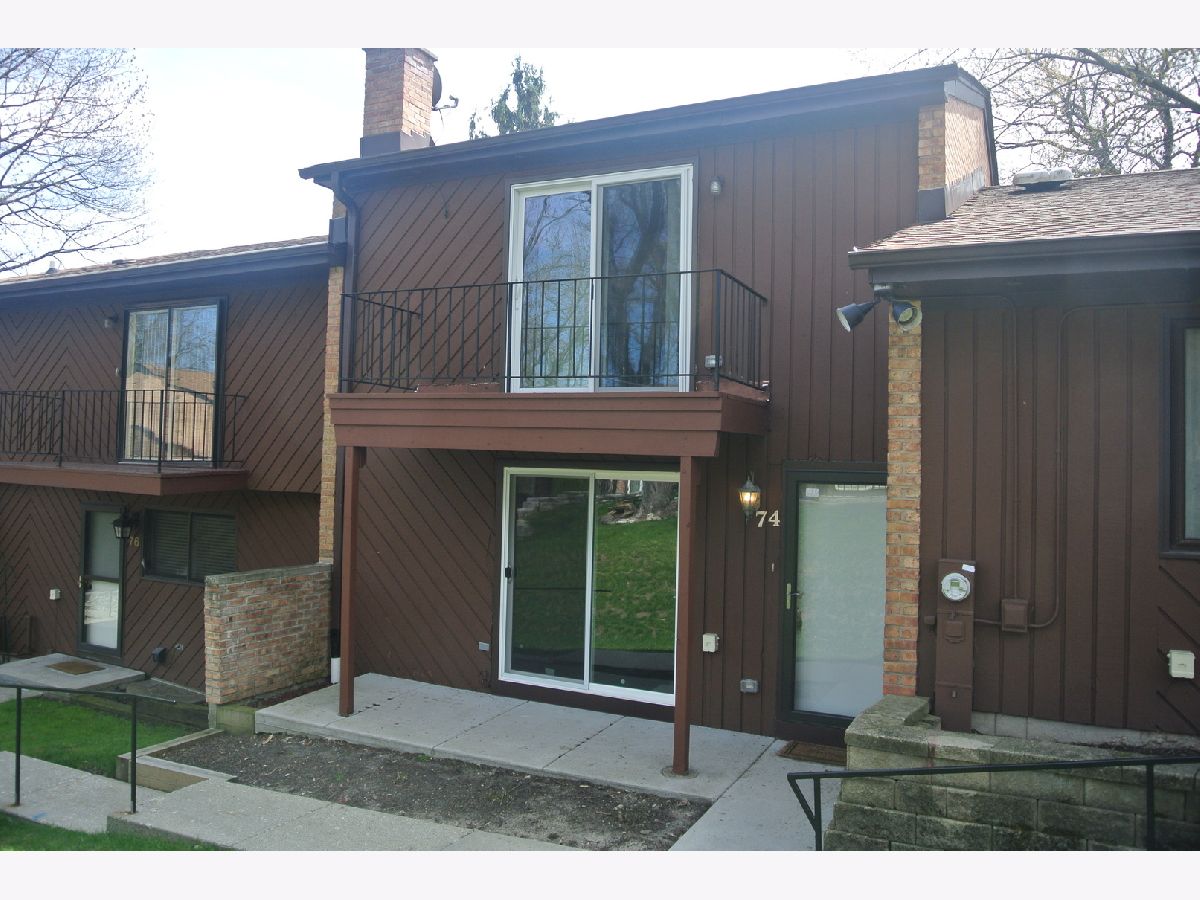 Townhomes & Condos Rented Woodhills Bay Colony Fox Lake Illinois, 74 North