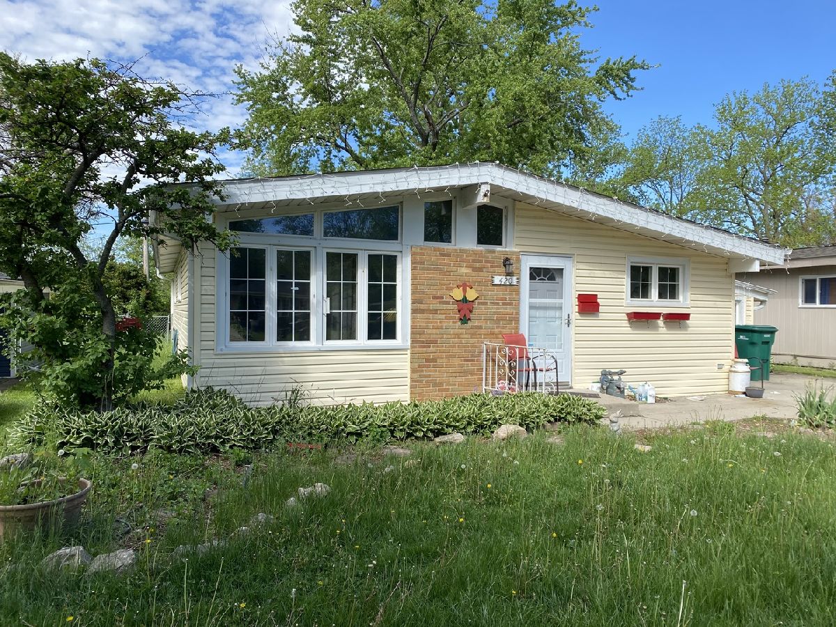 Homes Sold Meadowbrook Wheeling Illinois, 420 Meadowbrook