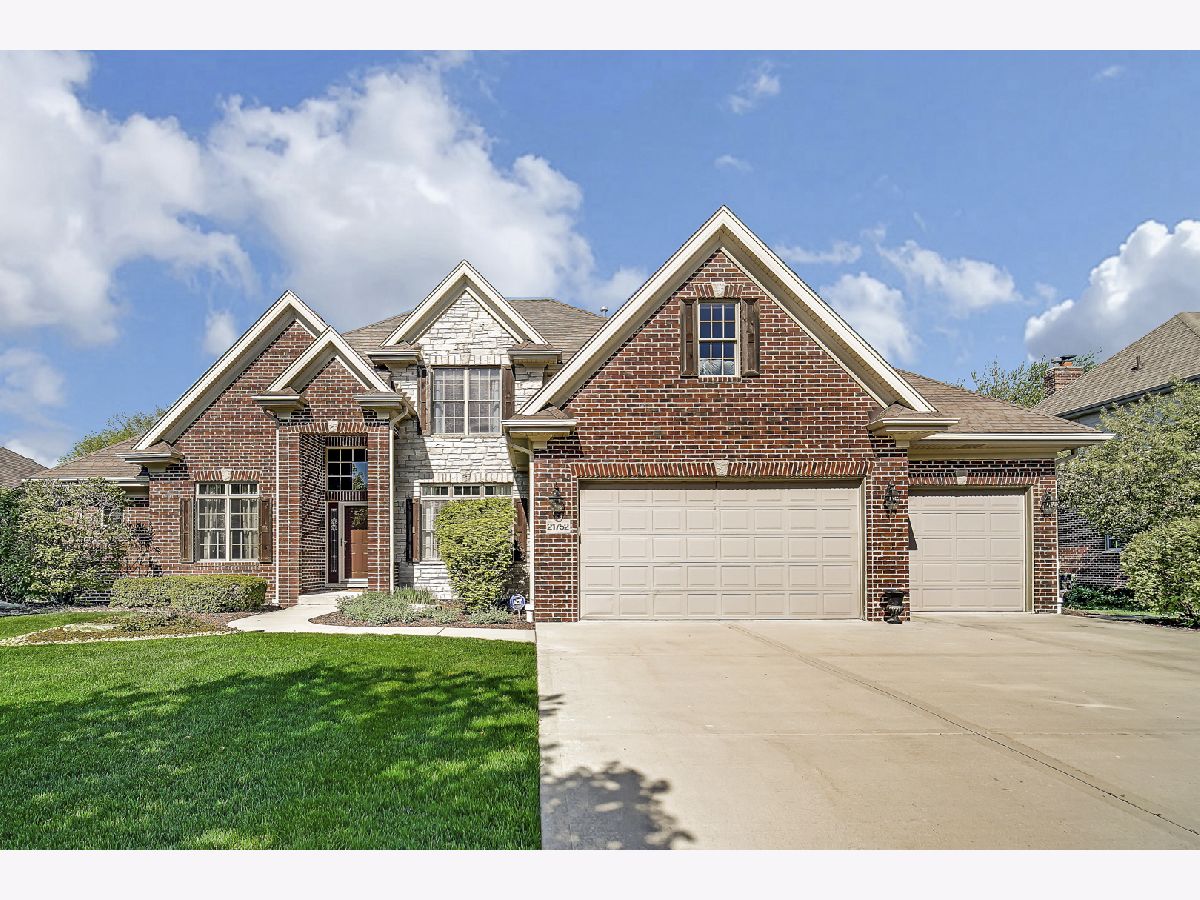 Homes Sold Suttondale Frankfort Illinois, 21752 Shilling