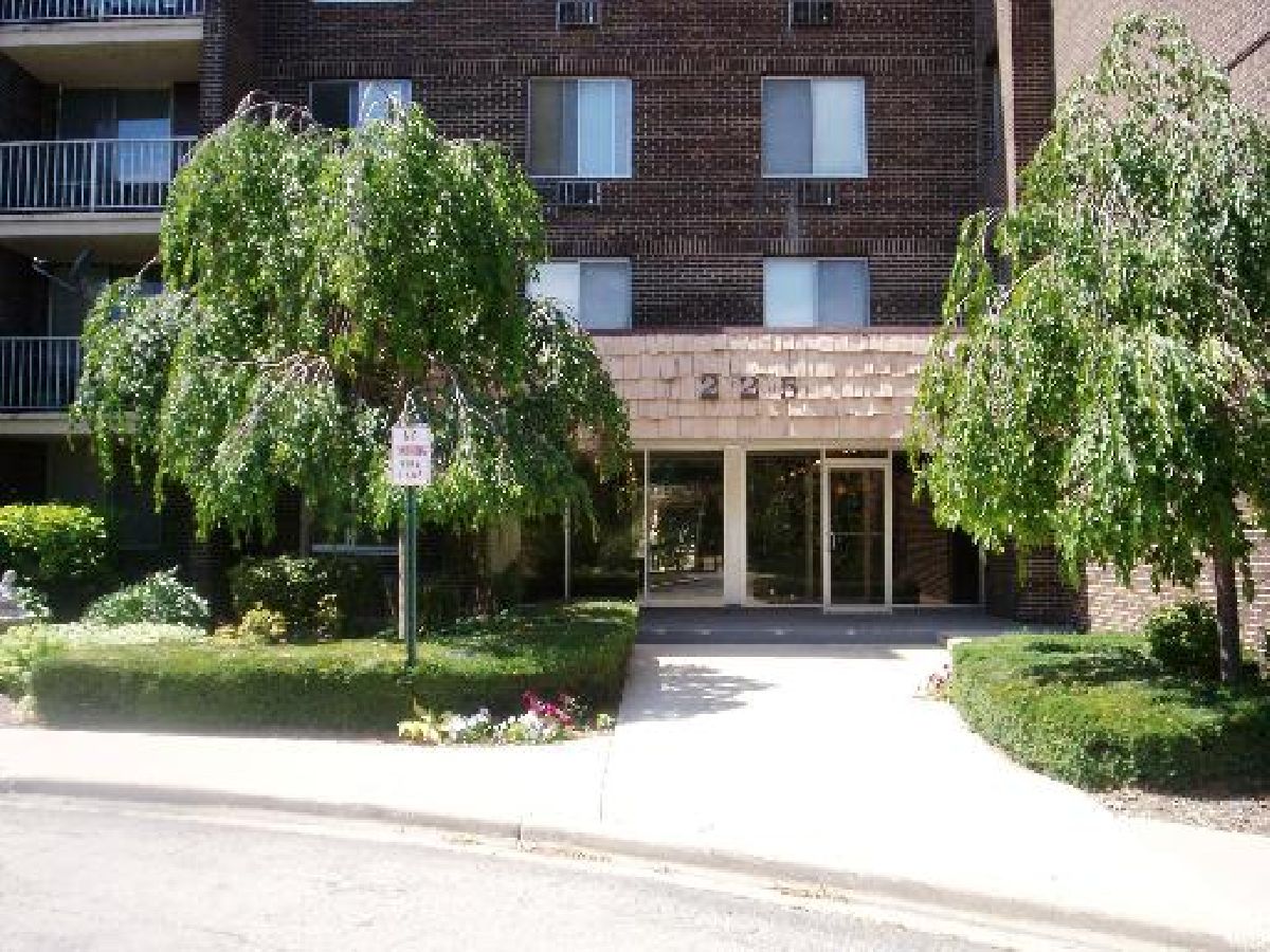 Condominiums Rented Willow Creek Palatine Illinois, 225 Rohlwing