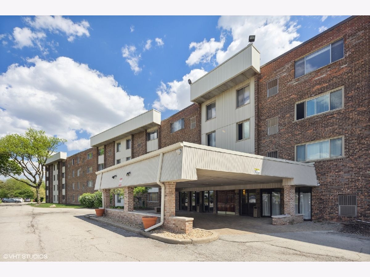 Condominiums Sold York Meadows Elmhurst Illinois, 841 York