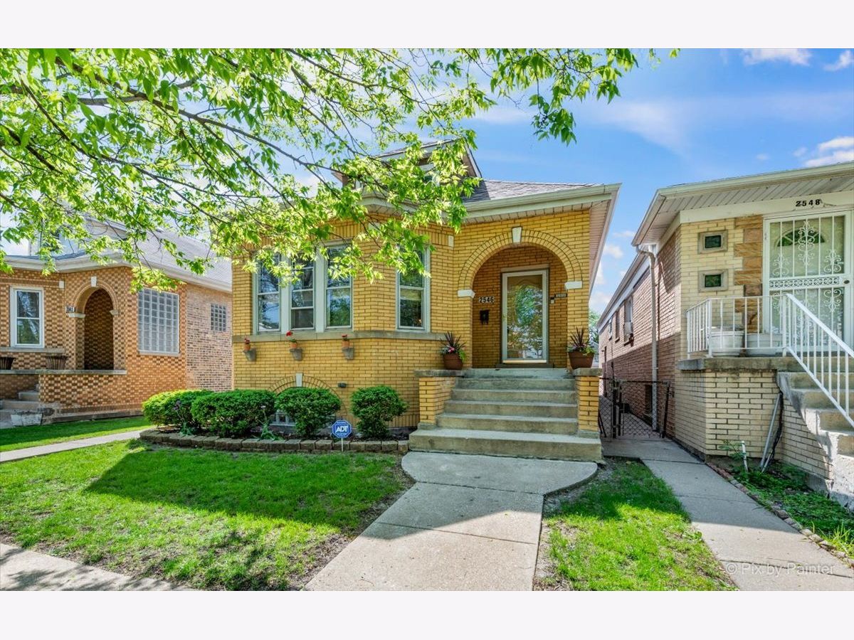 Homes & Condos & Townhomes Sold Montclare Chicago Illinois, 2546 Oak Park