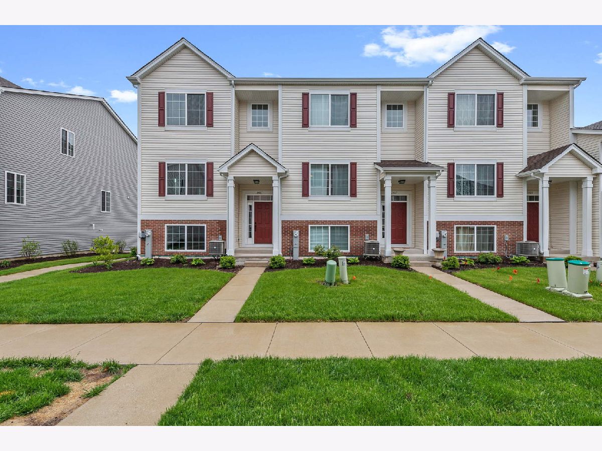 Townhomes & Homes Sold Fieldstone Place Montgomery Illinois, 1461 Manning