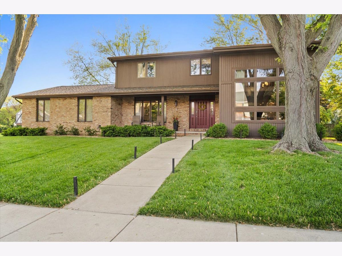 Homes Sold Pinebach Bloomington Illinois, 1 Tami