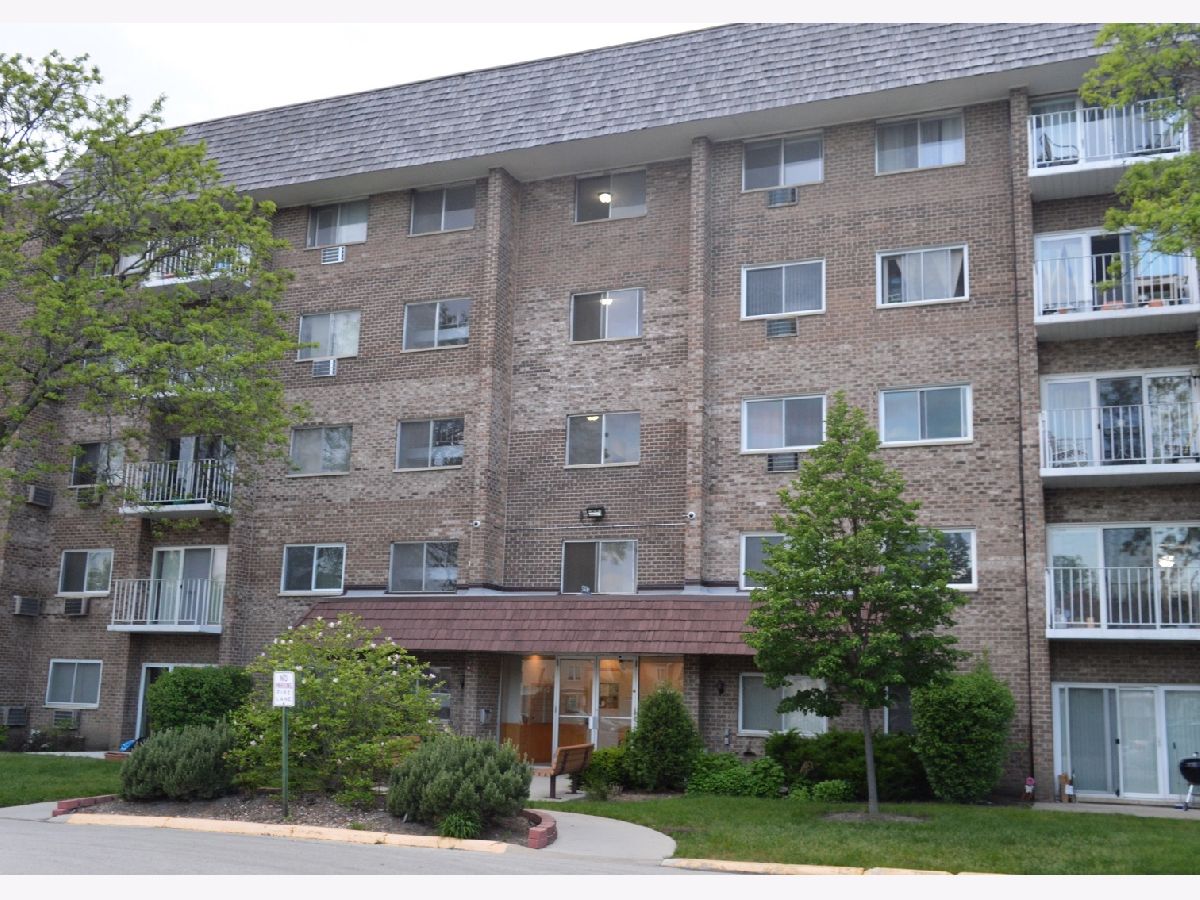 Condominiums Rented Regency Condominiums Glenview Illinois, 10373 Dearlove