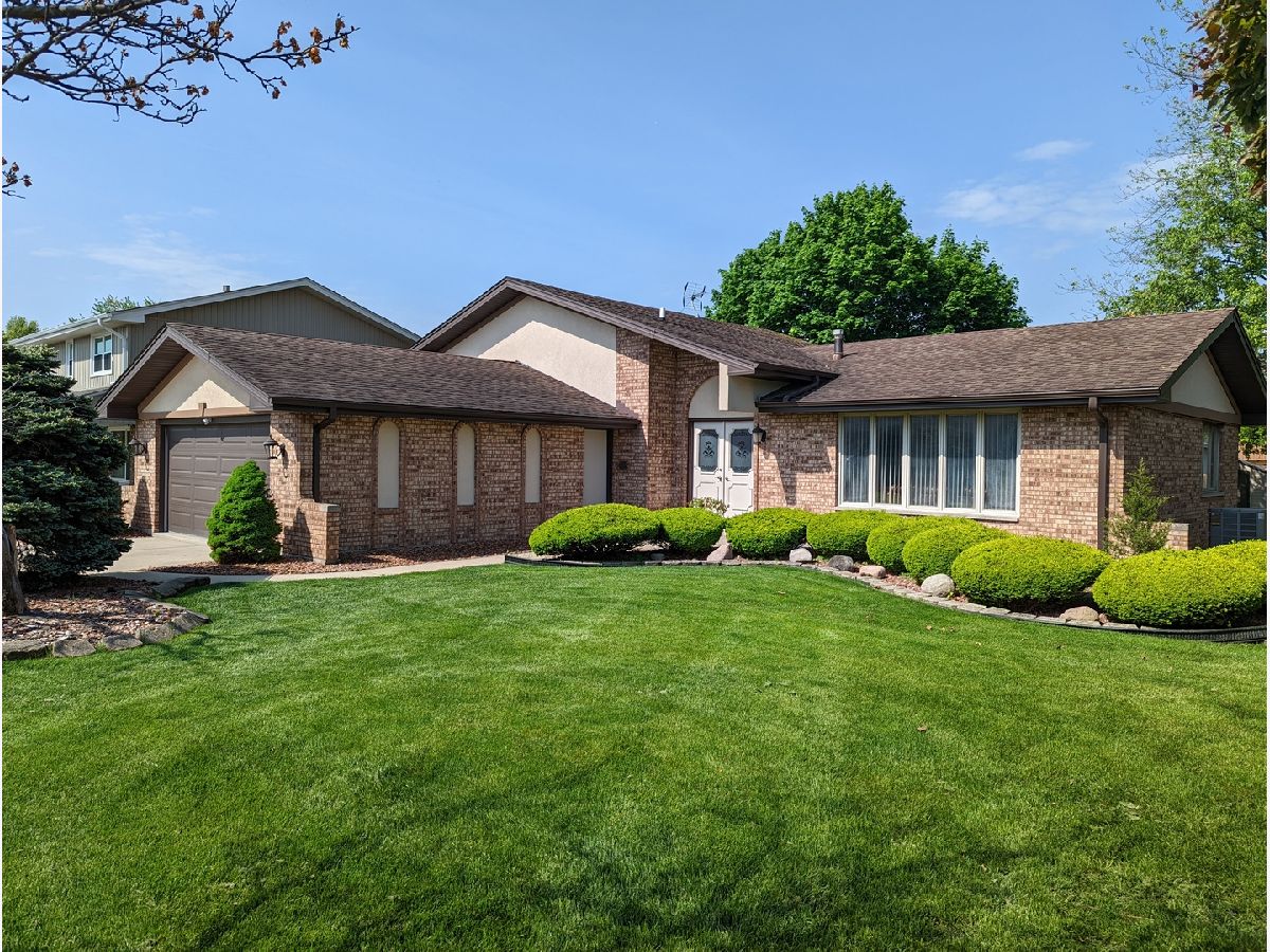 Homes Sold Meadowview Homer Glen Illinois, 15428 Badger