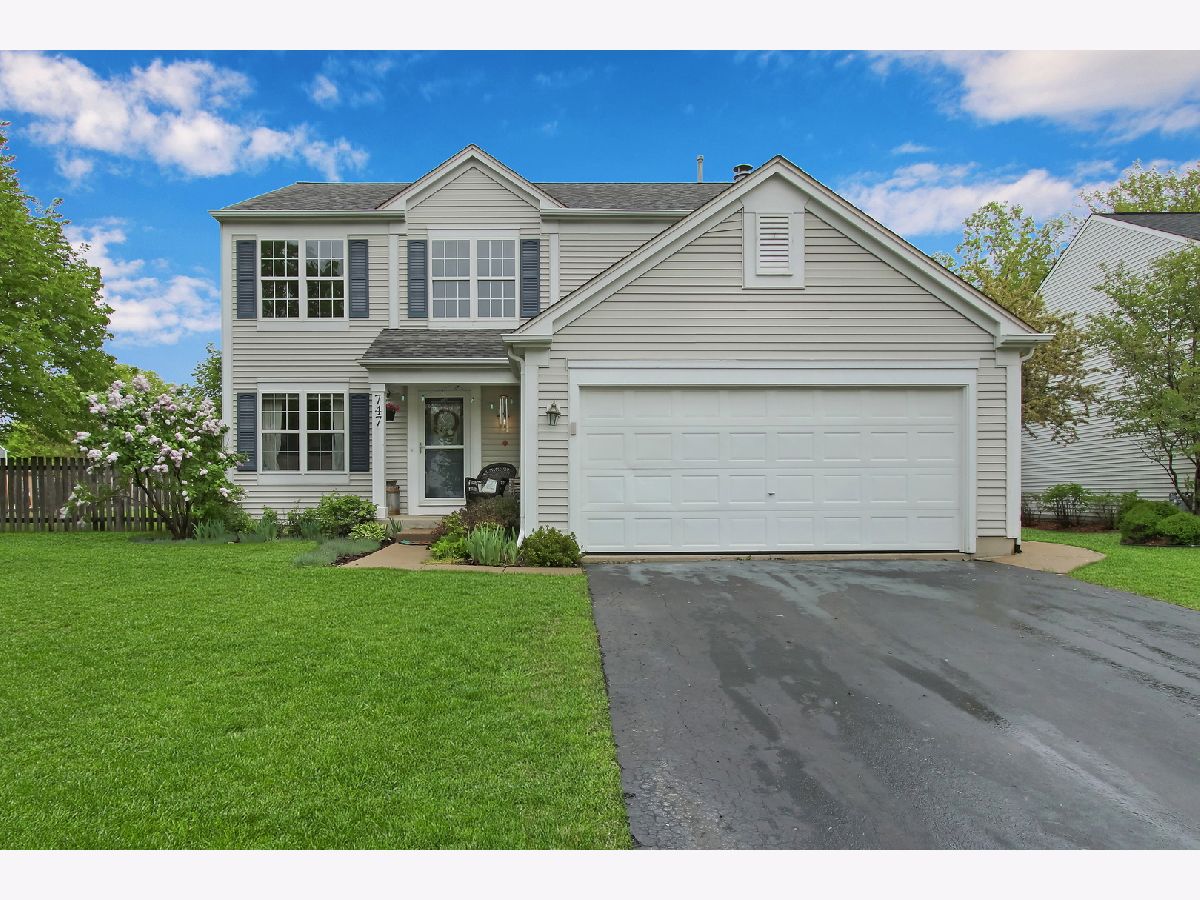 Homes Sold Savanna Springs Lake Villa Illinois, 747 Fieldstone