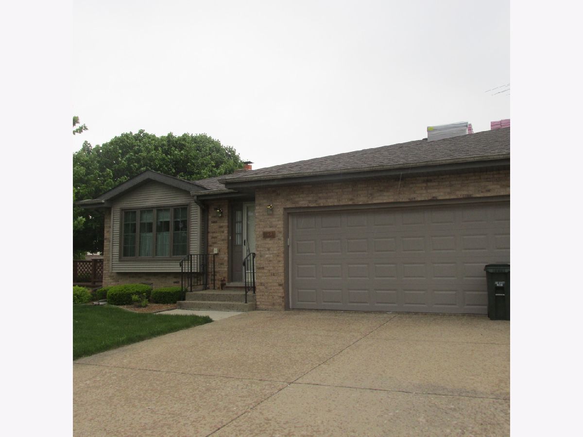 Country Villa New Lenox IL, Condos & Townhomes For Sale & For Rent