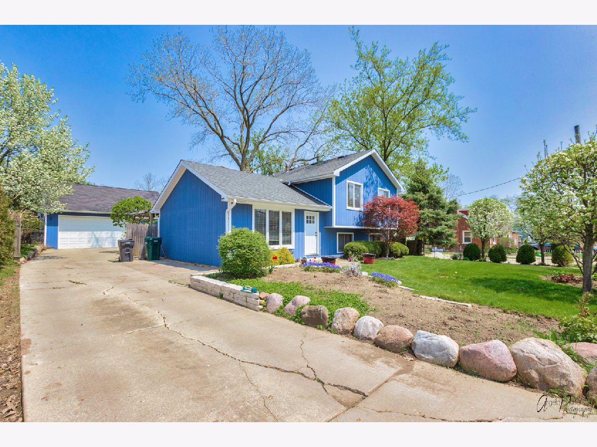 Homes Sold Bartletts Waukegan Illinois, 2916 Grandville