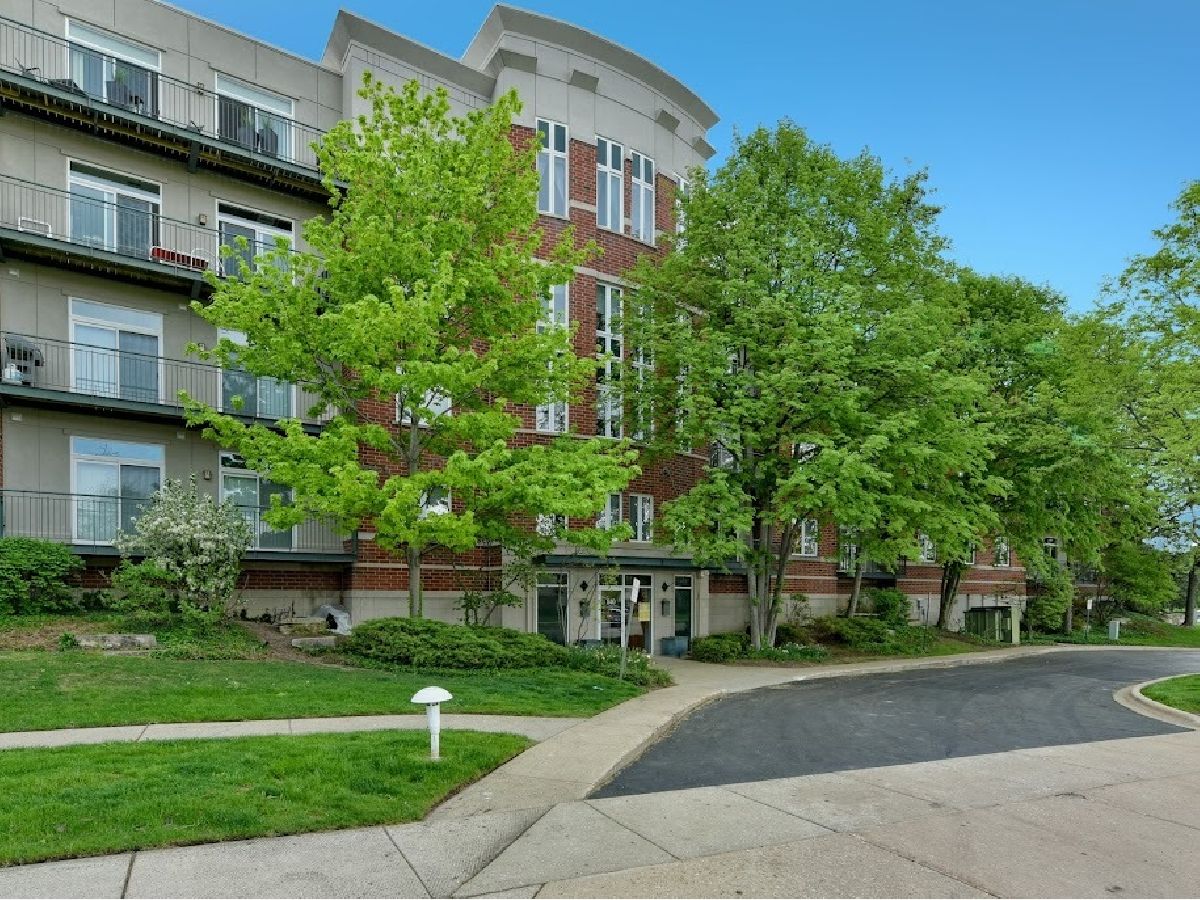 Condominiums Sold Delacourte Condominiums Buffalo Grove Illinois, 840 Weidner