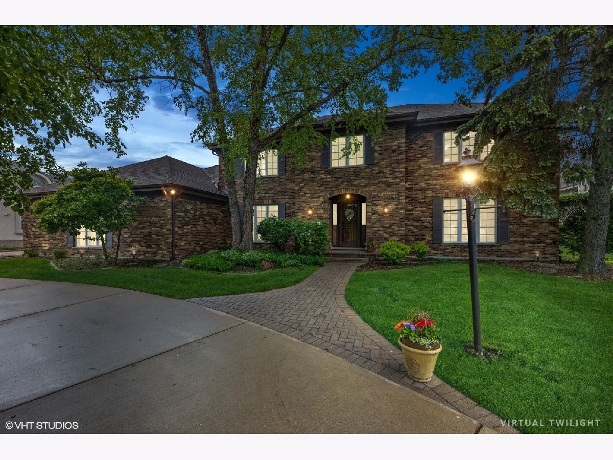 Homes Sold Trinity Lakes Oak Brook Illinois, 203 Saint Michael