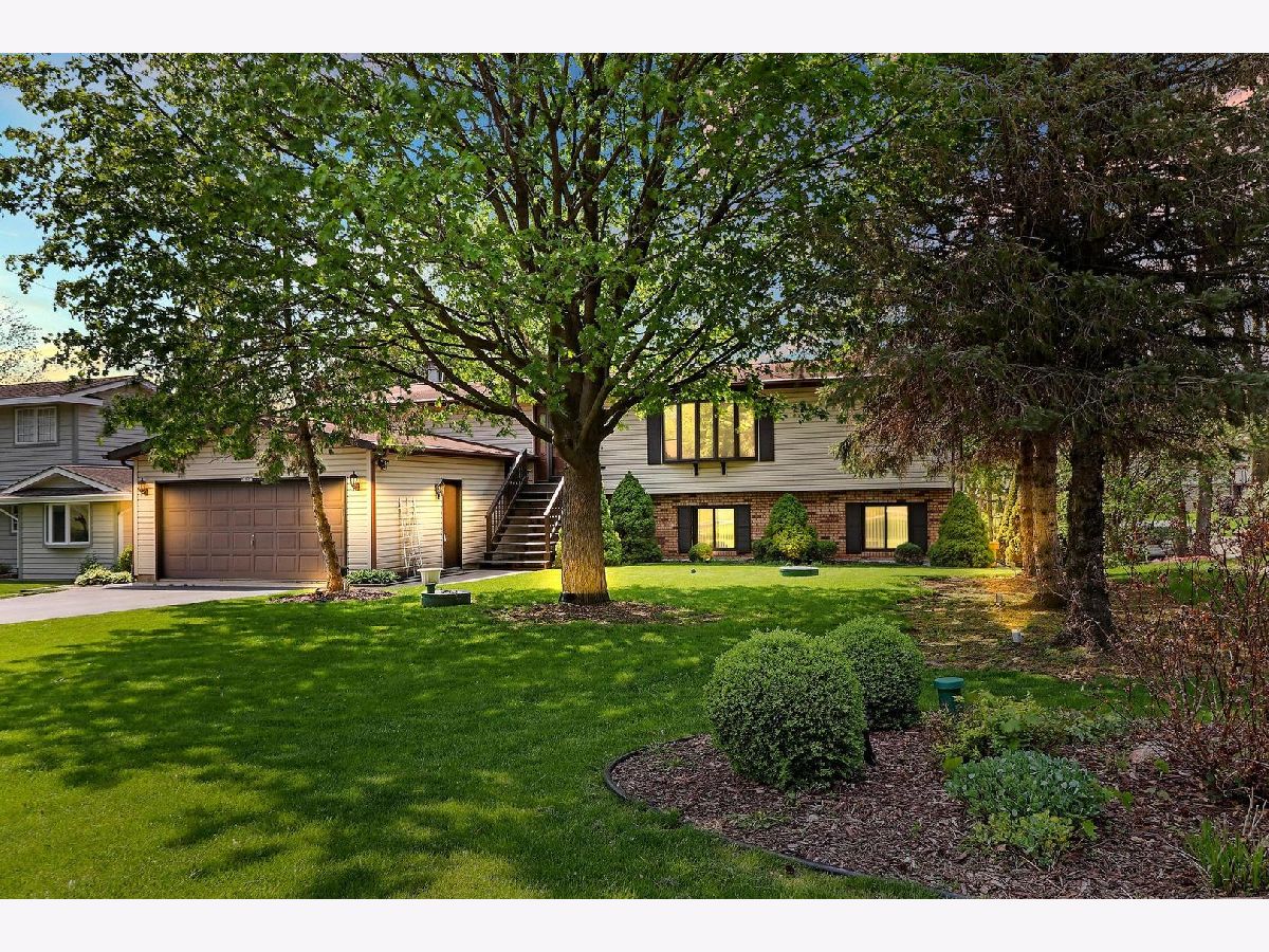  Sold Elkhorn Wisconsin, N7637 Bay Shore
