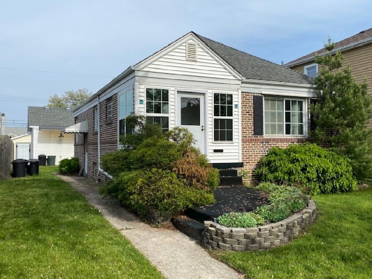  Sold Whiting Indiana, 1437 Warwick