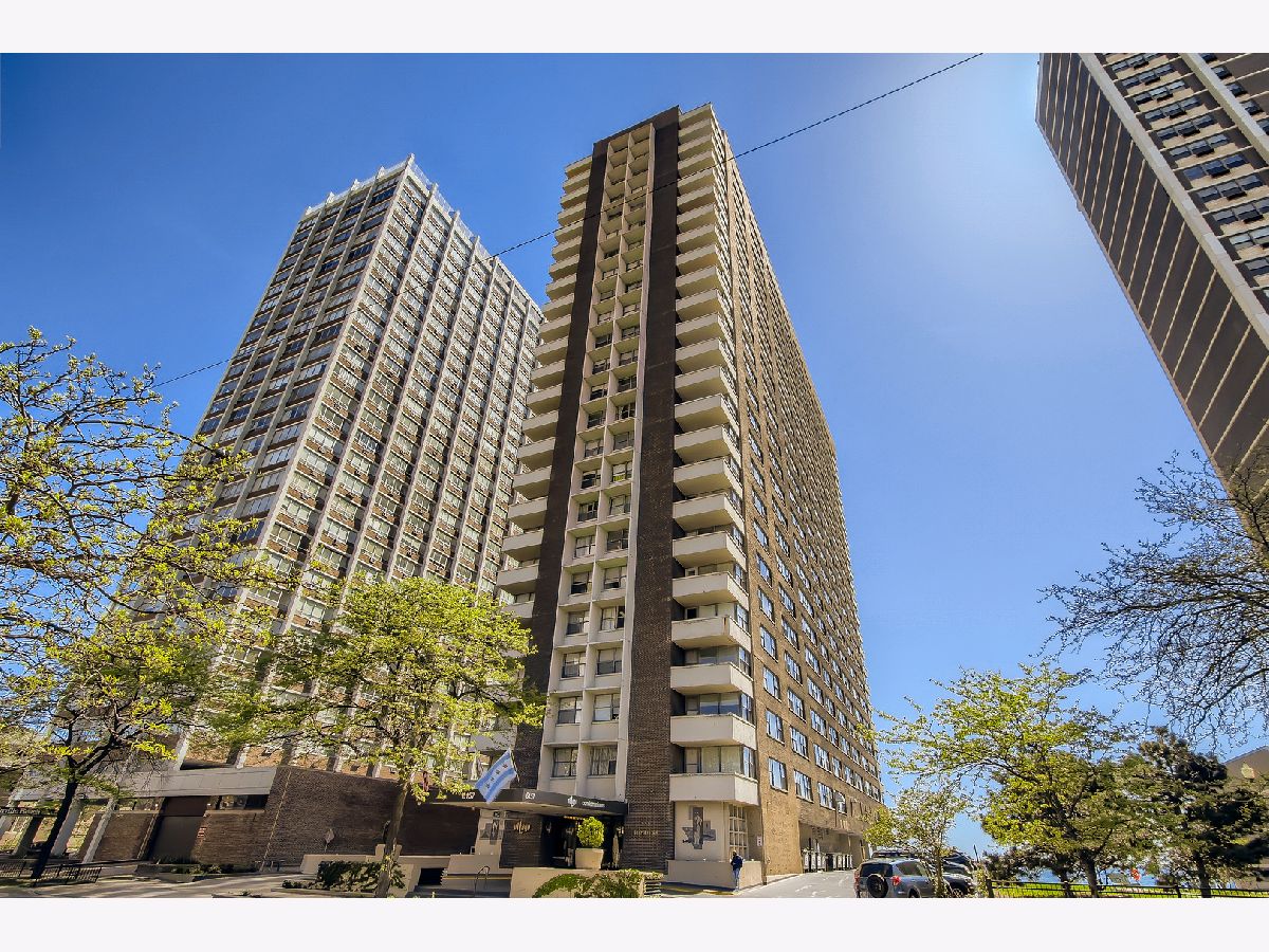 Condominiums Sold El Lago Chicago Illinois, 6157 Sheridan