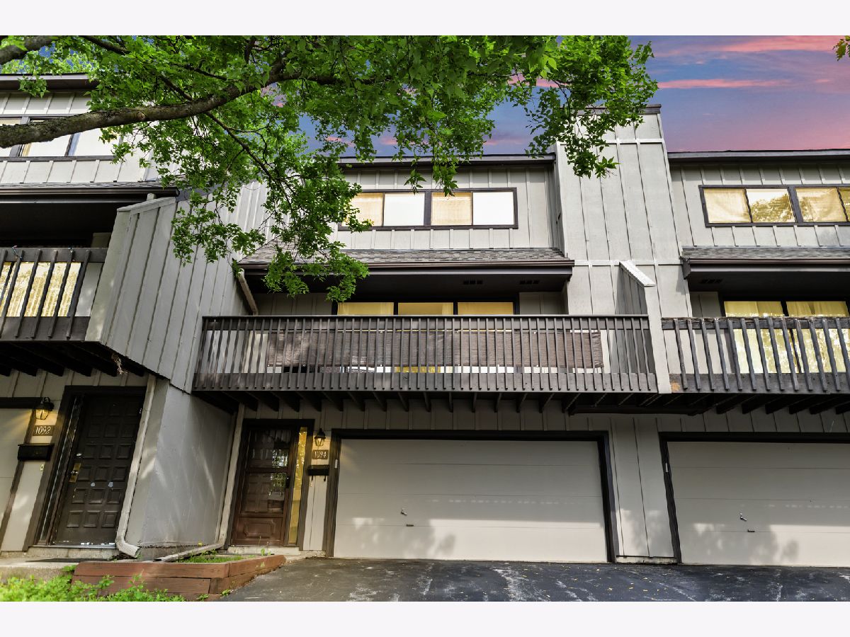 Townhomes Sold Tyler Bluff Elgin Illinois, 1094 Florimond