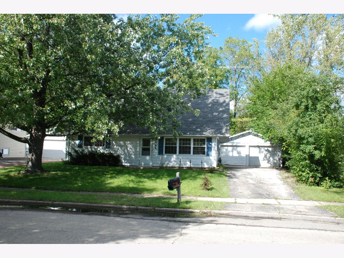 Homes Rented Clearbrook Park Mundelein Illinois, 908 Stratford