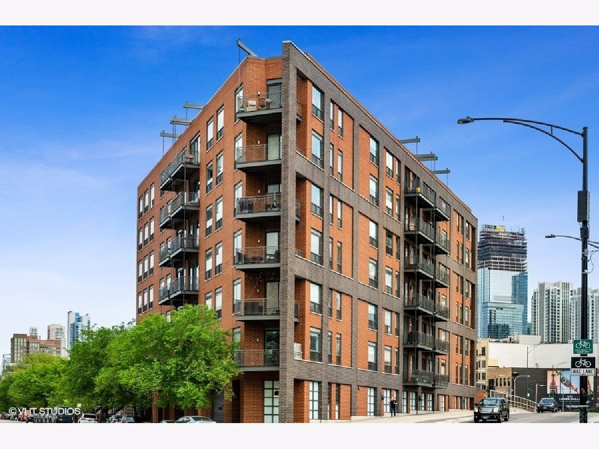 Condominiums Sold The Apex Chicago Illinois, 859 Erie
