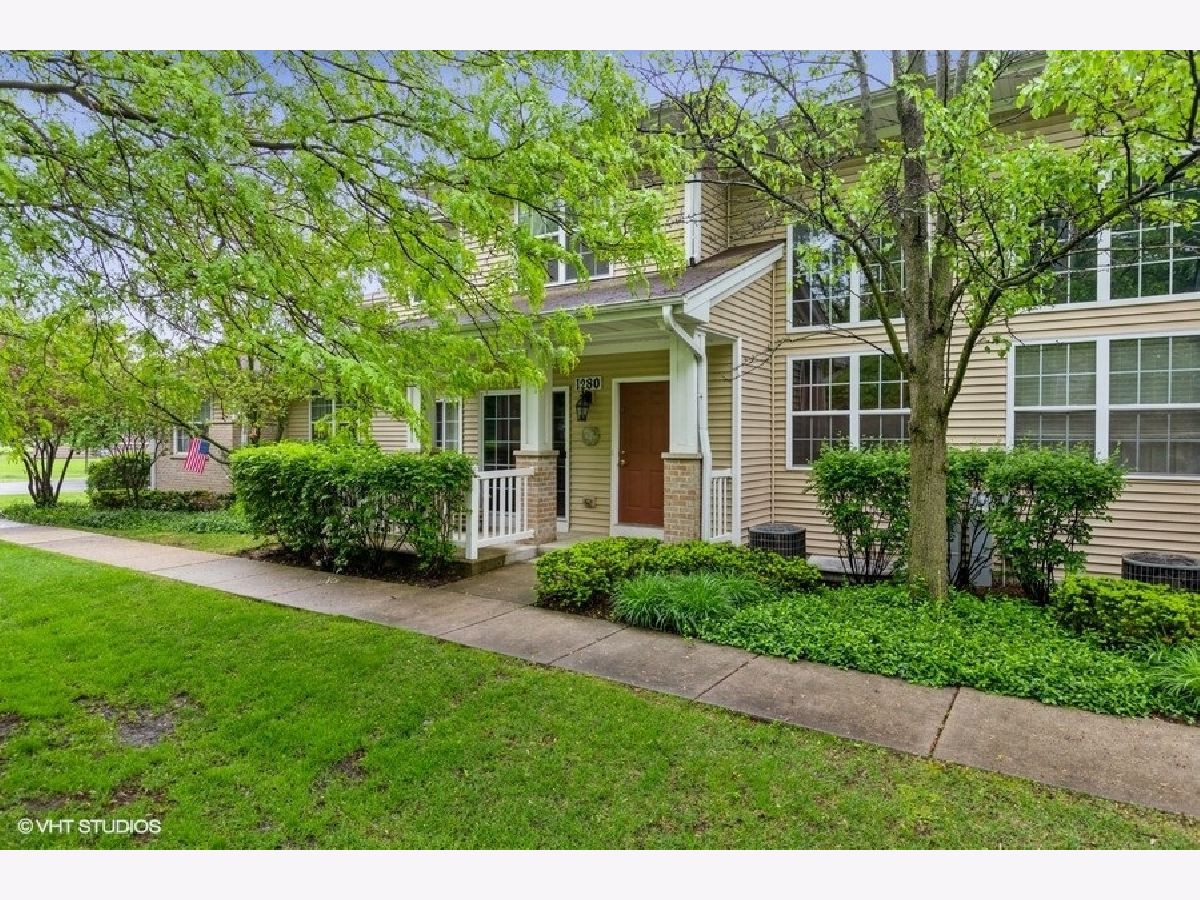Townhomes Sold Walnut Glen Crystal Lake Illinois, 1280 Walnut Glen