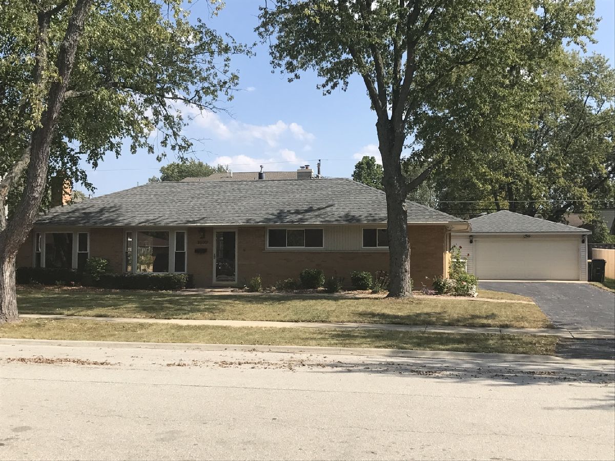 Homes Rented Hasbrook Arlington Heights Illinois, 1639 Chestnut
