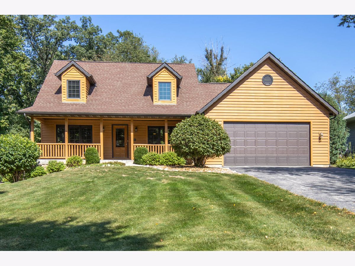  Sold Lake Summerset Illinois, 1064 Lake Summerset