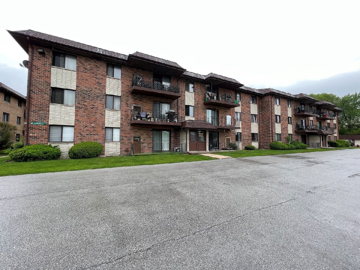 Condominiums Sold Willow Crest Midlothian Illinois, 14970 Pulaski