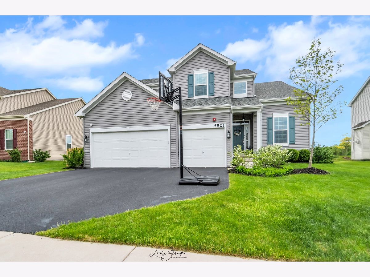 Homes Sold Amber Meadows Hoffman Estates Illinois, 5821 Fairview