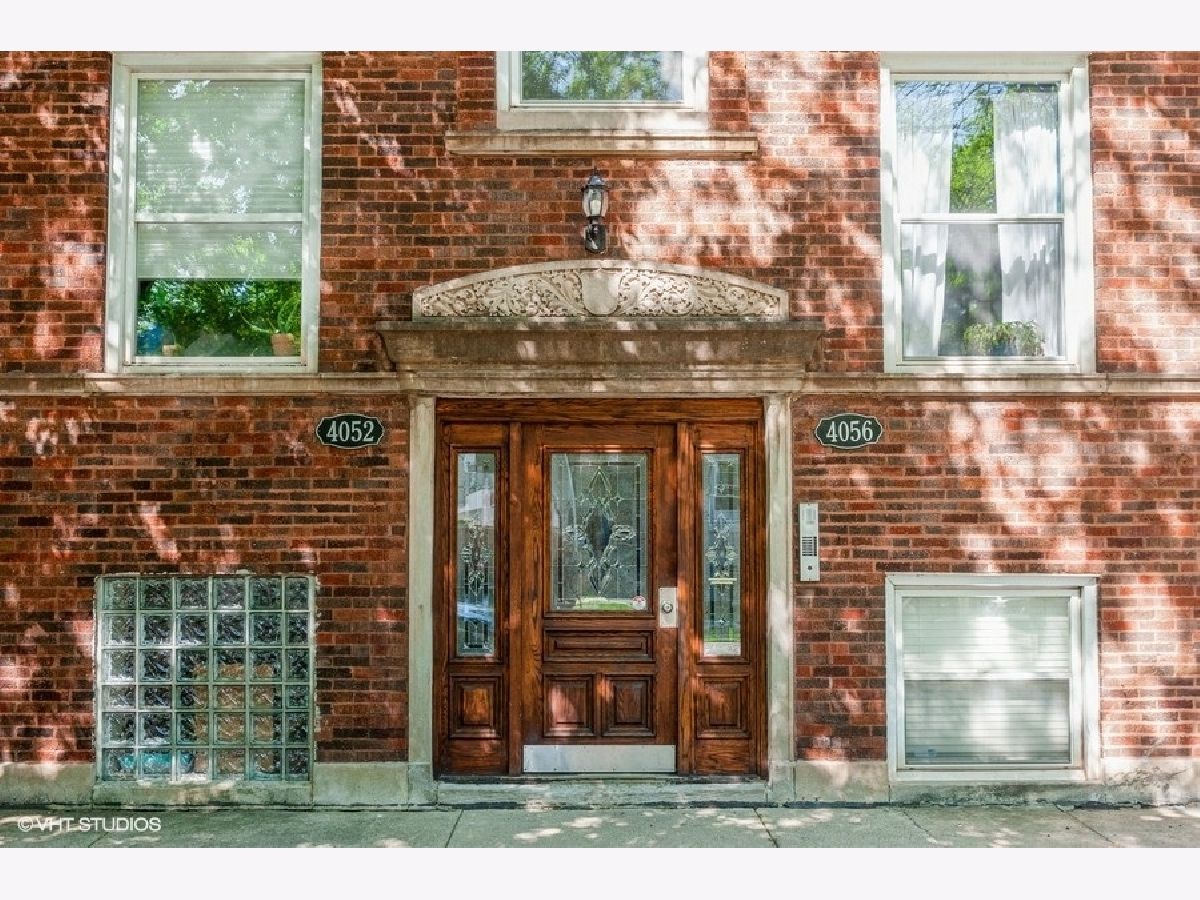 Condominiums Sold Belle Plaine Condominiums Chicago Illinois, 4052 Richmond