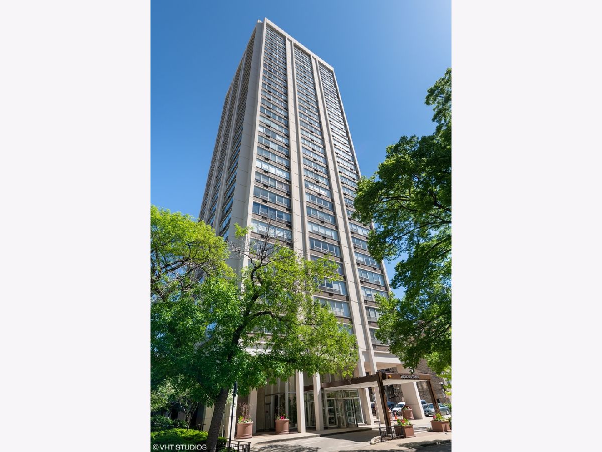 Condominiums Sold Faulkner House Chicago Illinois, 70 Burton
