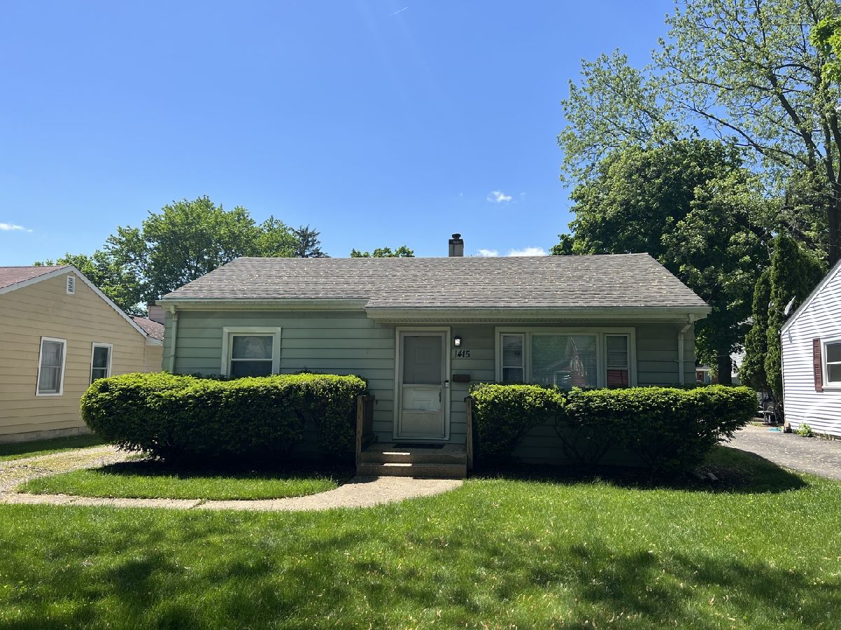 Homes Rented Naperville Heights Naperville Illinois, 1415 Main