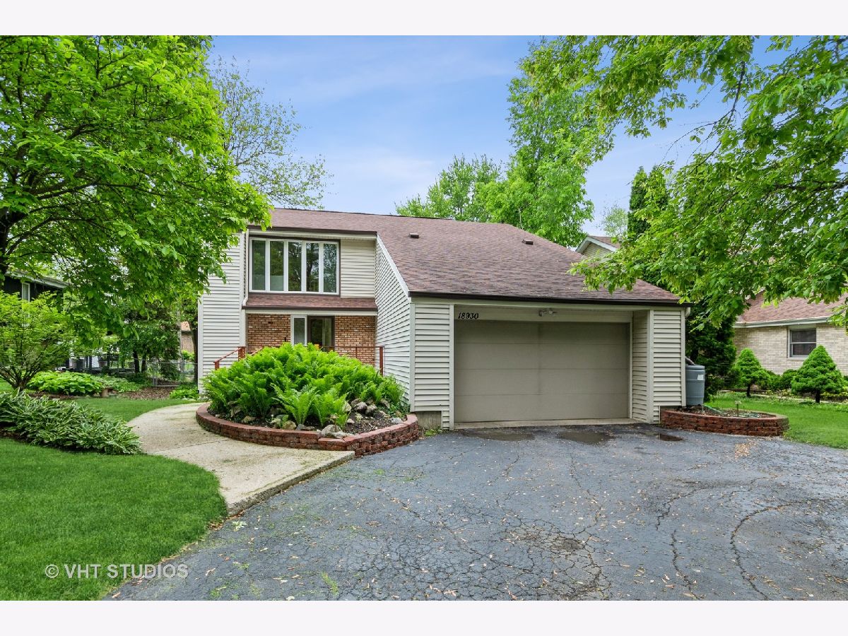 Homes & Condominiums Sold Flossmoor Hills Flossmoor Illinois, 18930 Springfield