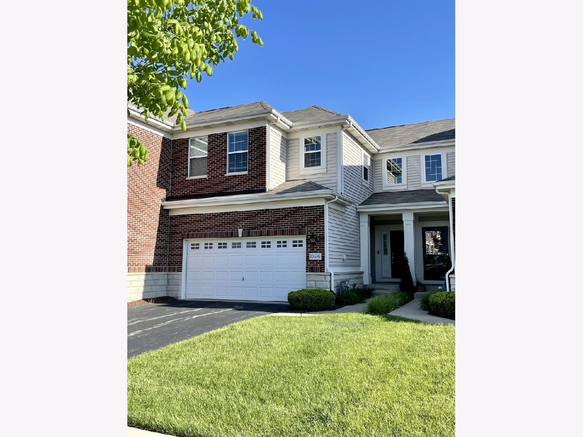 Townhomes Rented Sheffield Square Orland Park Illinois