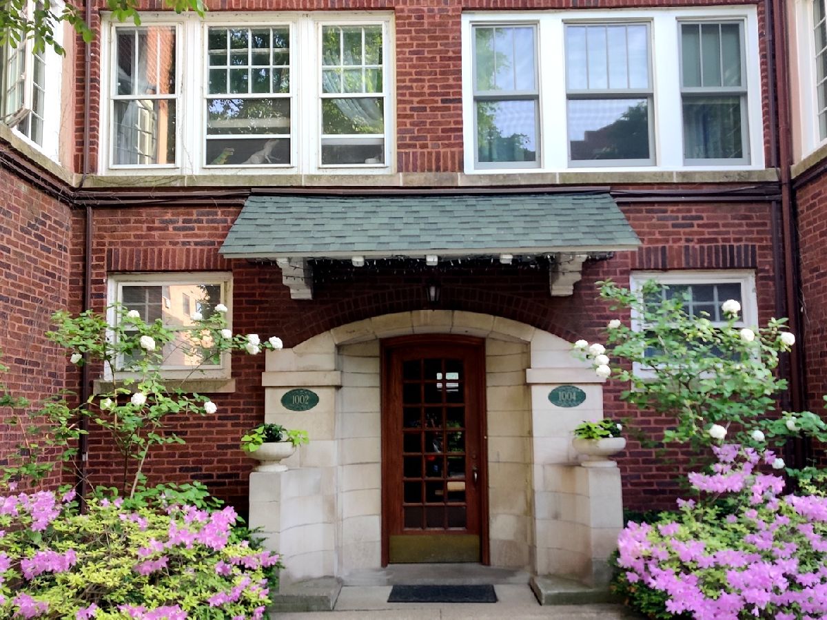 Condominiums Rented Sunny Ridge Evanston Illinois, 1002 Washington