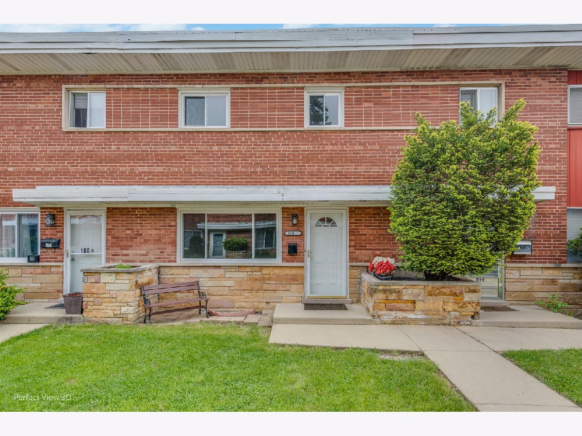 Homes & Townhomes Sold Cumberland Terrace Des Plaines Illinois, 180 Northwest