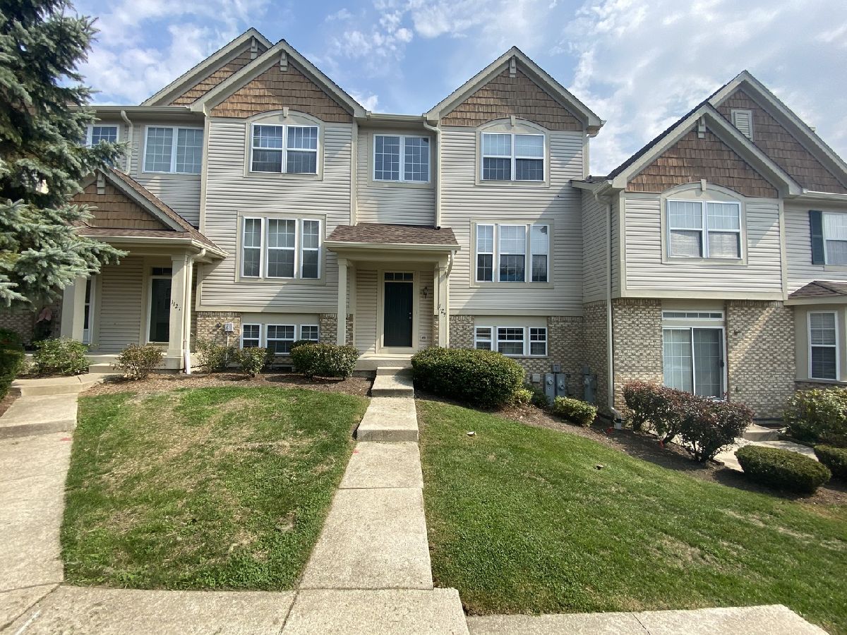 Townhomes Rented Georgetown Square Vernon Hills Illinois, 1129 Georgetown